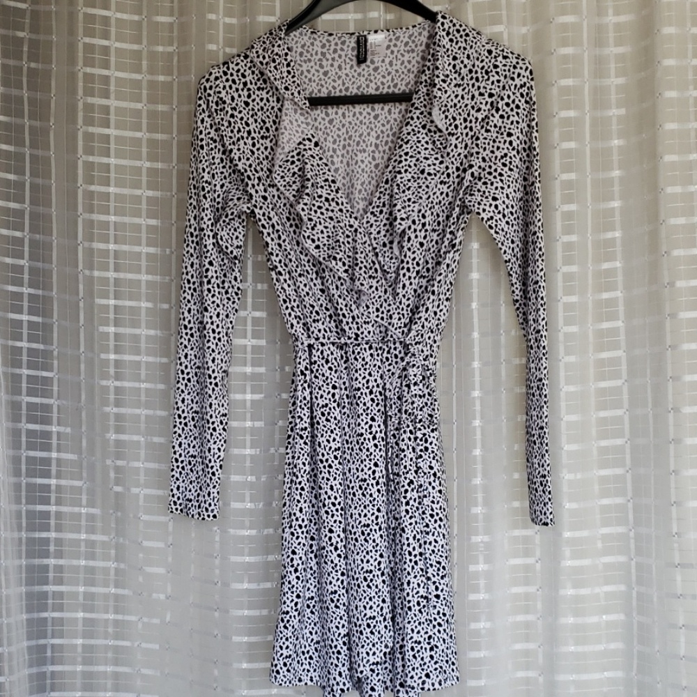NWOT- Divided H&M Dress